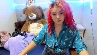 NaomiQuinnx naked stripping on cam for live sex video chat