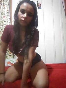nayrobi22 naked stripping on cam for live sex video chat