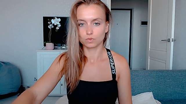 Palmira_7 naked stripping on cam for live sex video chat