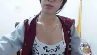 petit_linda18 naked stripping on cam for live sex video chat