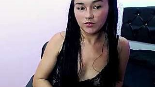 petty_sashakk naked stripping on cam for live sex video chat
