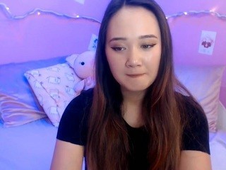 PinkiMoon nude on cam – live sex chat