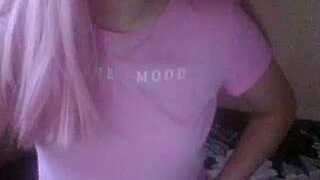 Queen_pink naked stripping on cam for live sex video chat