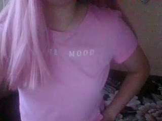 Queen_pink naked stripping on cam for live sex video chat