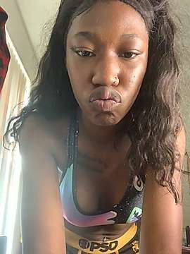 queendi69 naked stripping on cam for live sex video chat