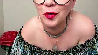 queenelenajm naked stripping on cam for live sex video chat