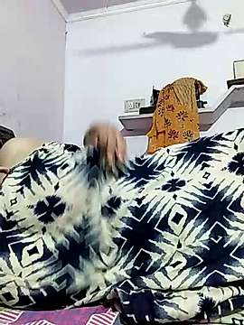 reetu_couple naked stripping on cam for live sex video chat