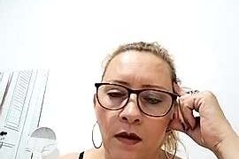 Rubi_Milf naked stripping on cam for live sex video chat