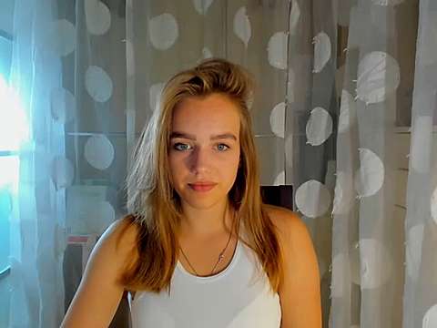 Sabrinabriz naked stripping on cam for live sex video chat