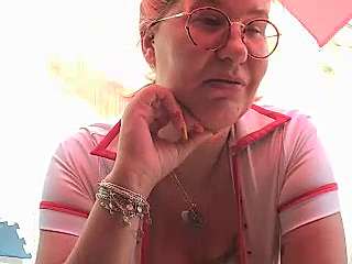 Sandrasosexy naked stripping on cam for live sex video chat