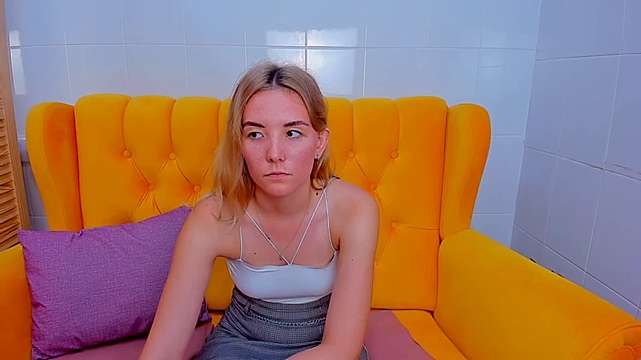 SandyMoor naked stripping on cam for live sex video chat
