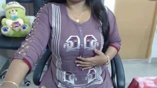 Saniha_Love naked stripping on cam for live sex video chat