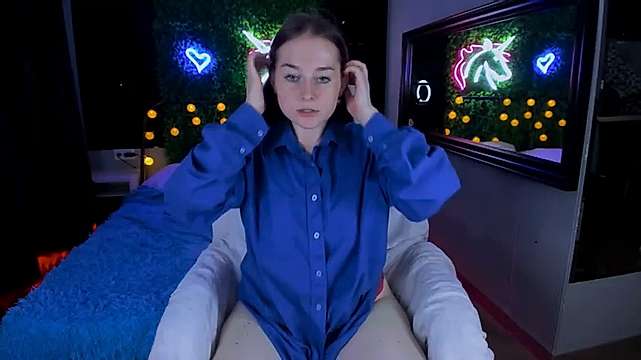 Sansa_Stark_ naked stripping on cam for live sex video chat