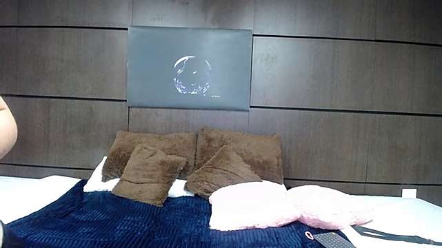 sara_ayr naked stripping on cam for live sex video chat