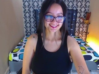 Sarah-collinss nude on cam – live sex chat