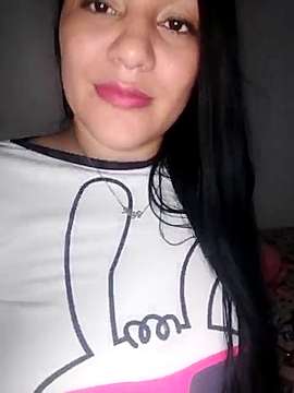 Sarahh_Queen naked stripping on cam for live sex video chat