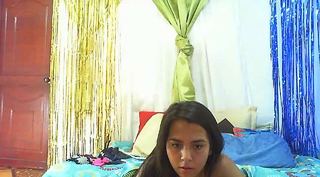 Shasha_Glowing naked stripping on cam for live sex video chat