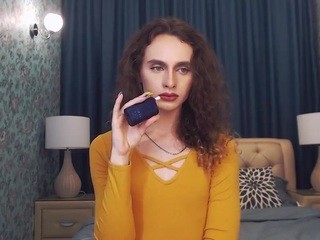 Silkyvelvet nude on cam – live sex chat