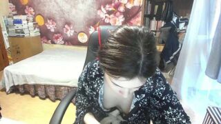 silvercaramel naked stripping on cam for live sex video chat