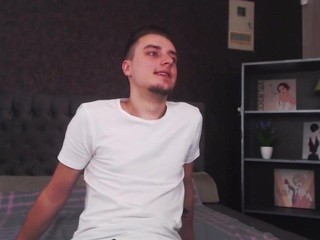 SimonKlark nude on cam – live sex chat
