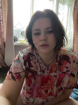 SomnyaSweet naked stripping on cam for live sex video chat