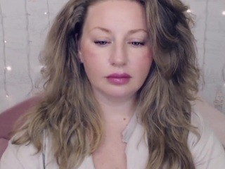 SweetTiffani nude on cam – live sex chat