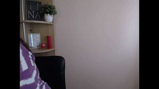 SweetyTinna_ naked stripping on cam for live sex video chat