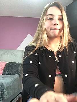 Teenkersexx naked stripping on cam for live sex video chat
