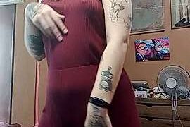 VicksSoulmate naked stripping on cam for live sex video chat