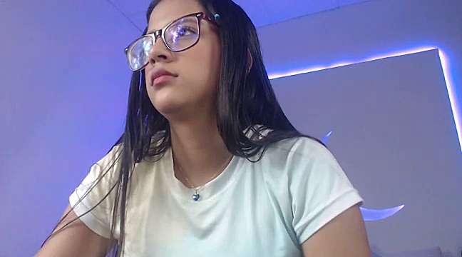 violetahardx naked stripping on cam for live sex video chat