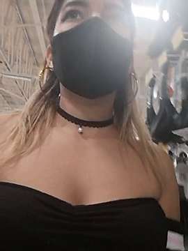 Violetta_linda naked stripping on cam for live sex video chat
