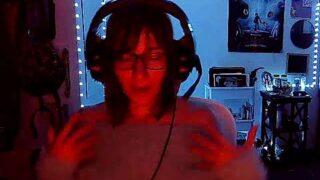 Whimsy_Kitten naked stripping on cam for live sex video chat