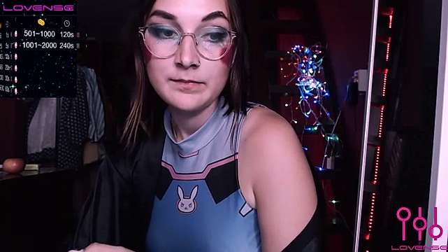 WinnieKooper naked stripping on cam for live sex video chat