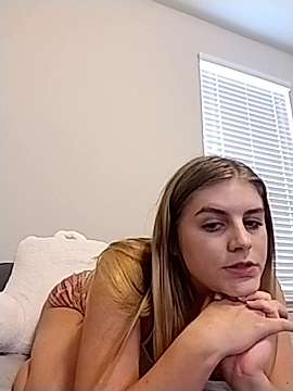 XXXtraspicyy naked stripping on cam for live sex video chat