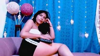 yayishamson naked stripping on cam for live sex video chat