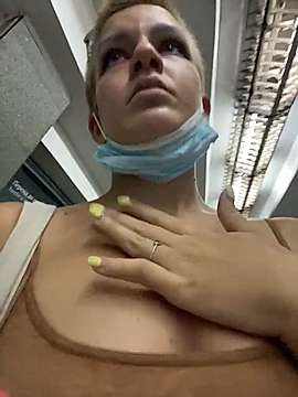 youlana_9 naked stripping on cam for live sex video chat
