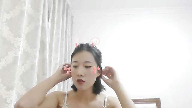 yun-Cloud naked stripping on cam for live sex video chat