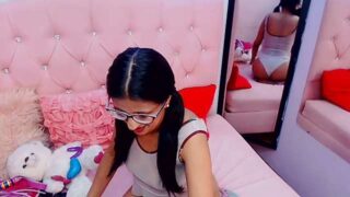 ZaidaWet naked stripping on cam for live sex video chat