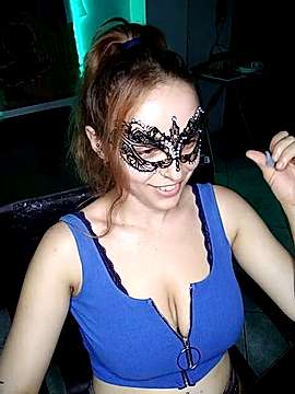 Zaya_Smiles naked stripping on cam for live sex video chat