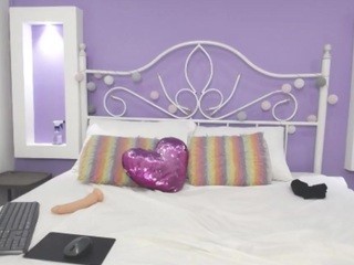 Adelesweet nude on cam – live sex chat