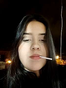 Alicekyteler19 naked stripping on cam for live sex video chat