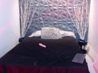 AndryHill nude on cam – live sex chat