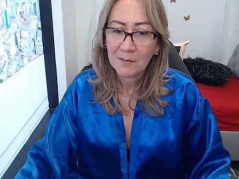 AshleyMilf_ naked stripping on cam for live sex video chat