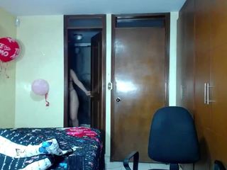 Caro-Hot21 nude on cam – live sex chat