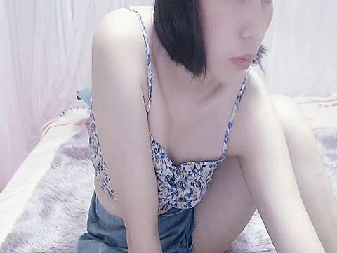 Carolyn_BB naked stripping on cam for live sex video chat