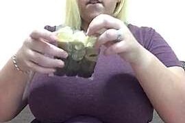 damillaa naked stripping on cam for live sex video chat