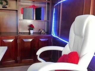 Darlyn-17 nude on cam – live sex chat