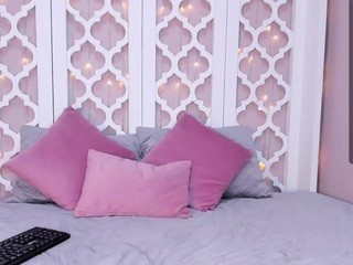 Emilieboom nude on cam – live sex chat