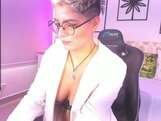 ?, Isabella Mout? nude on cam – live sex chat
