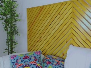 ?, LavaGirl18? nude on cam – live sex chat
